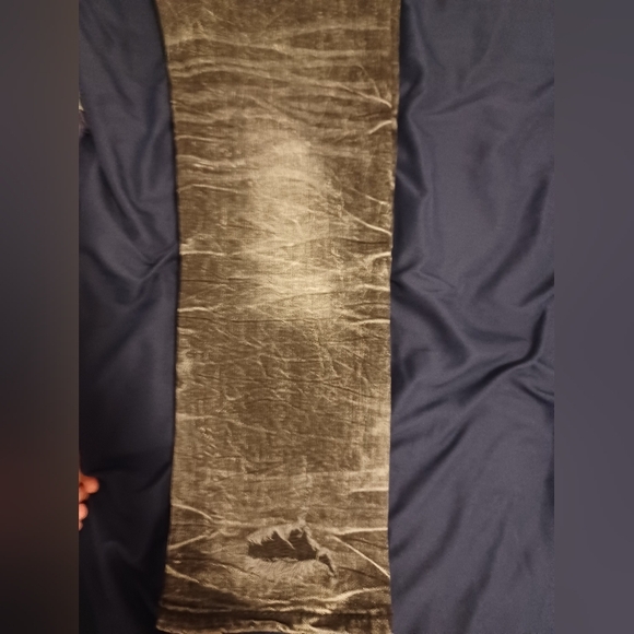 1 of 1000 collectors edition rock rivals, 30 32, black and red with rinestonees - Picture 7 of 7